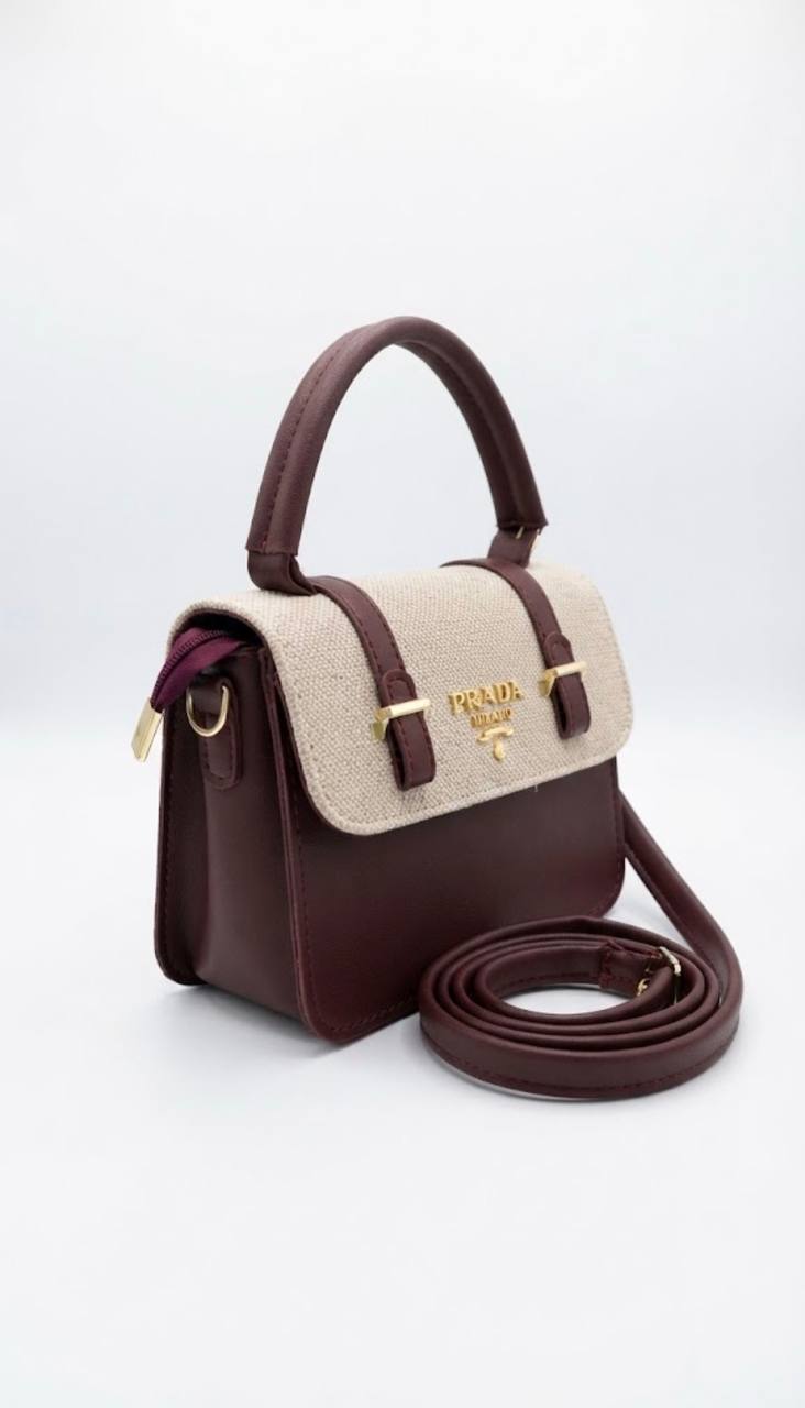 حقيبة كروس كلاسيكية بلمسة عصرية - Classic Crossbody Bag with a Modern Twist
